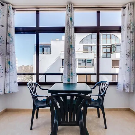 Seaside Accommodation, 100m From The Quarteira